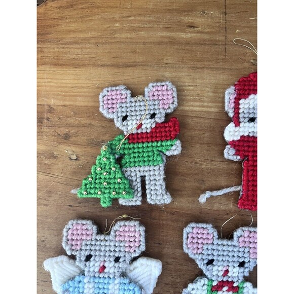 Handmade Vtg Mice Needlepoint Ornaments Set of 5 Beaded Christmas Holiday - Picture 6 of 7
